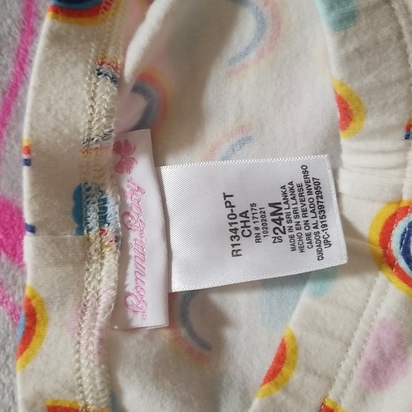 ❣5 for $25 Sale❣ Bundle of 3 Pairs of Toddler Pants - Picture 6 of 9